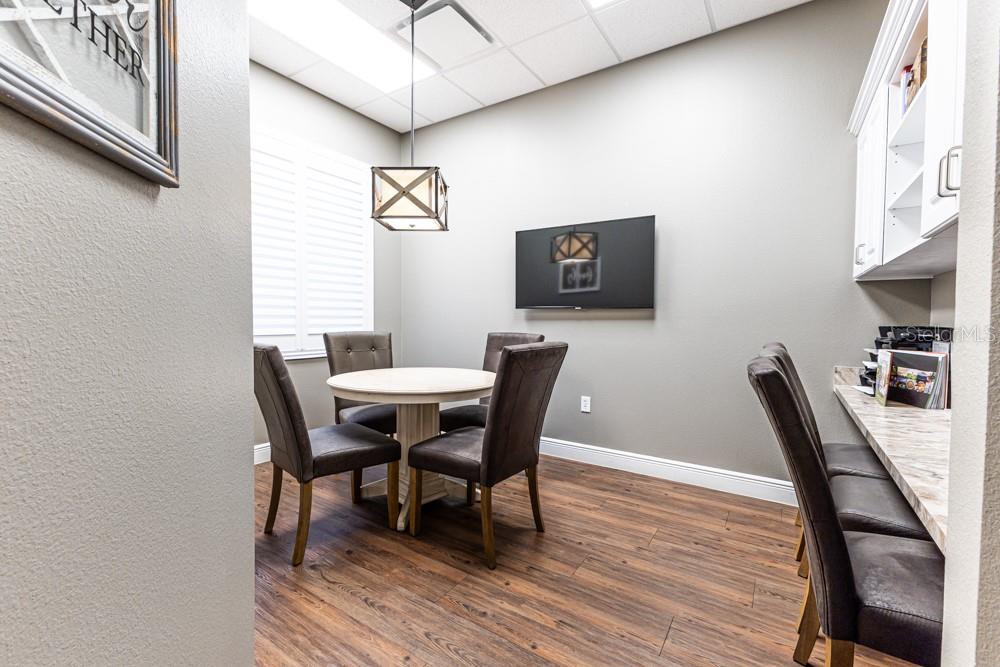 Image 8 of 53 For 809 County Road 466  202c