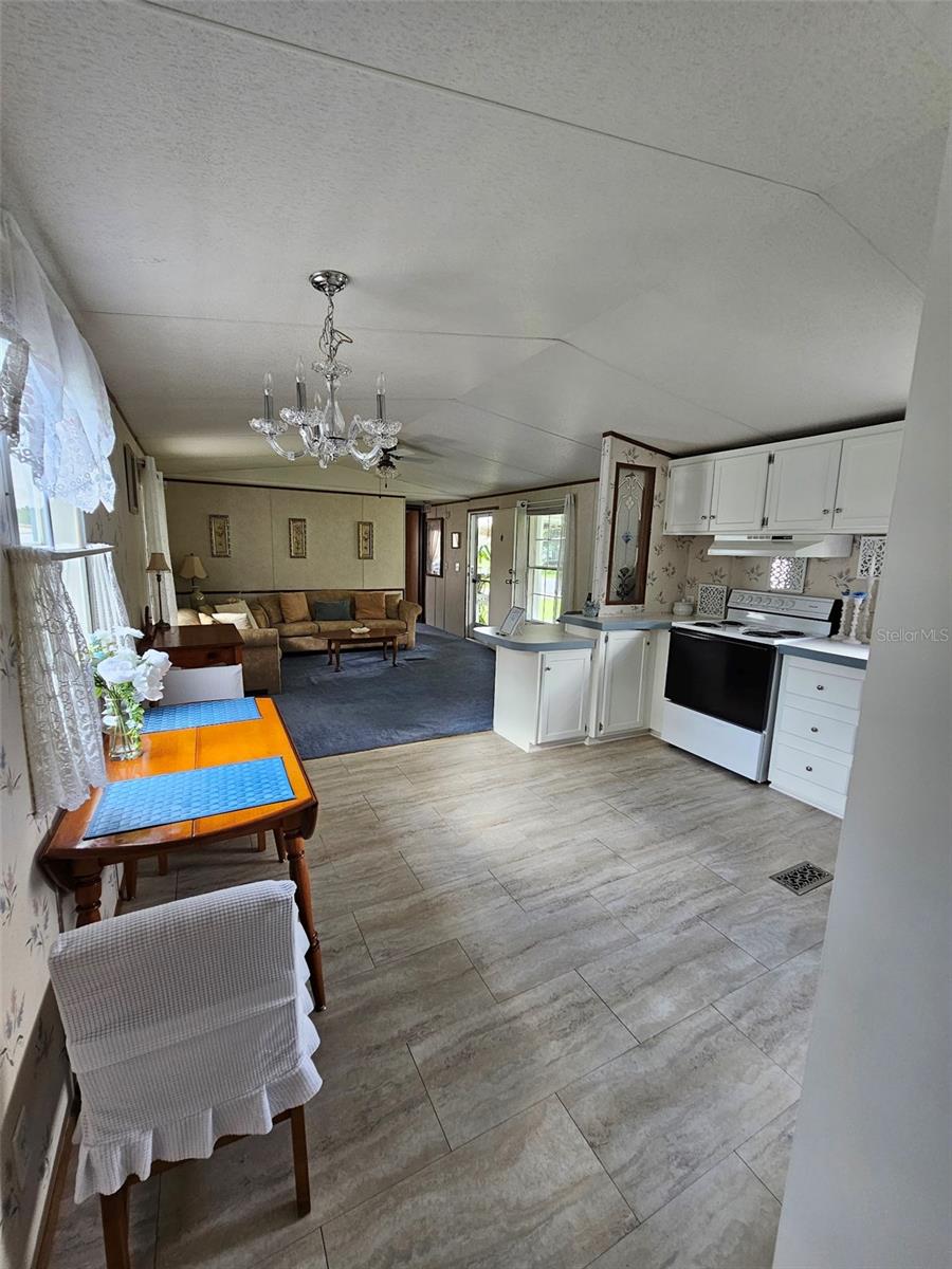 Image 4 of 24 For 1340 Sawdust Trail