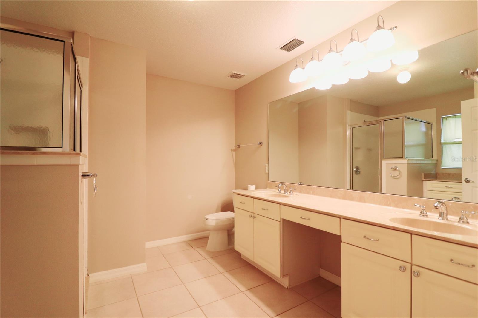 Image 10 of 36 For 5532 Sir Churchill Drive