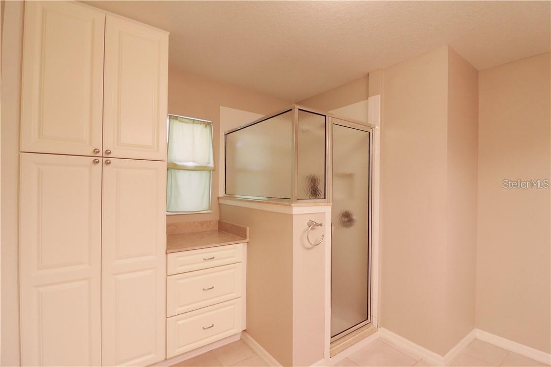 Image 11 of 36 For 5532 Sir Churchill Drive