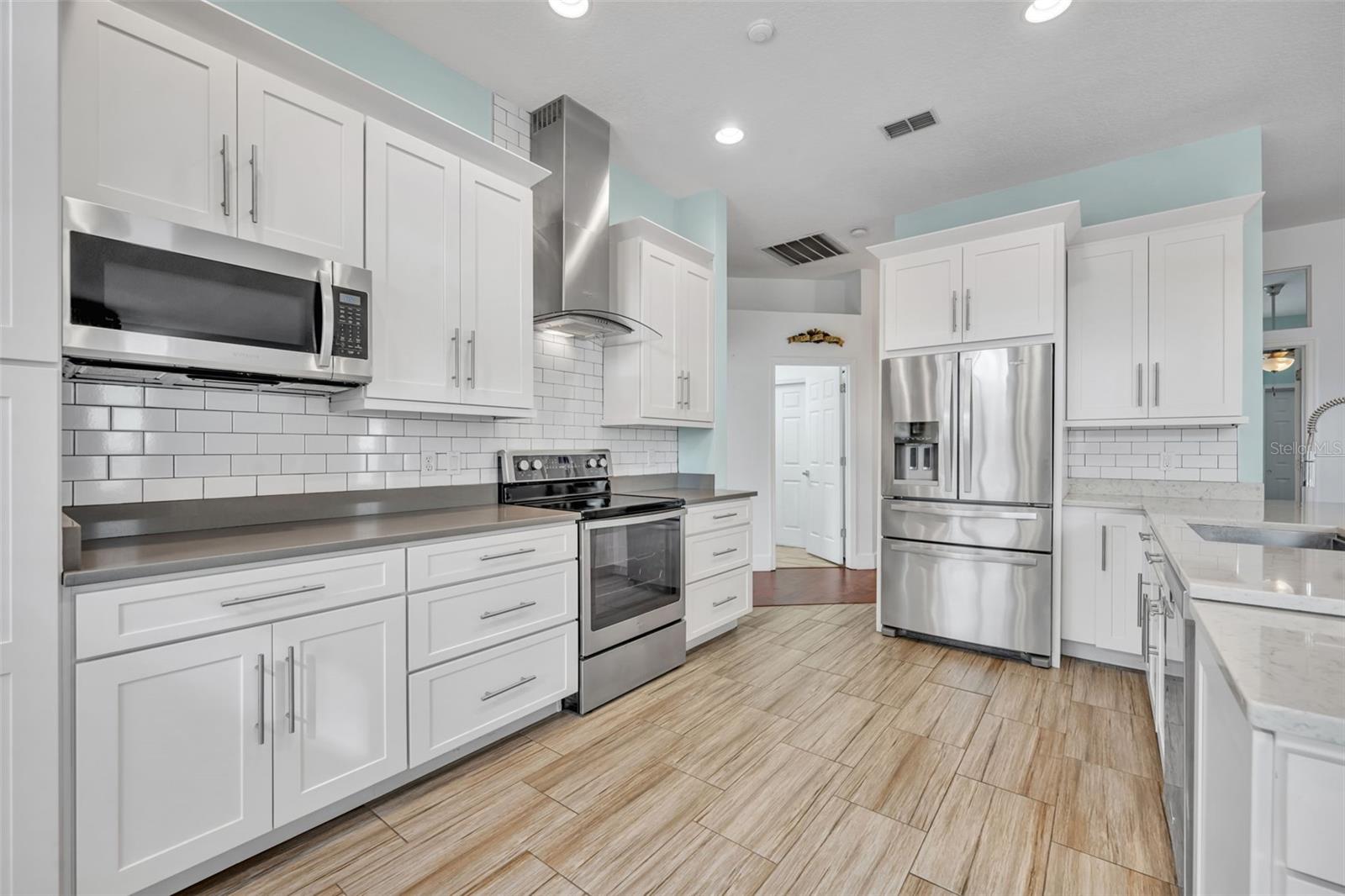 Image 19 of 52 For 196 Wimbledon Circle