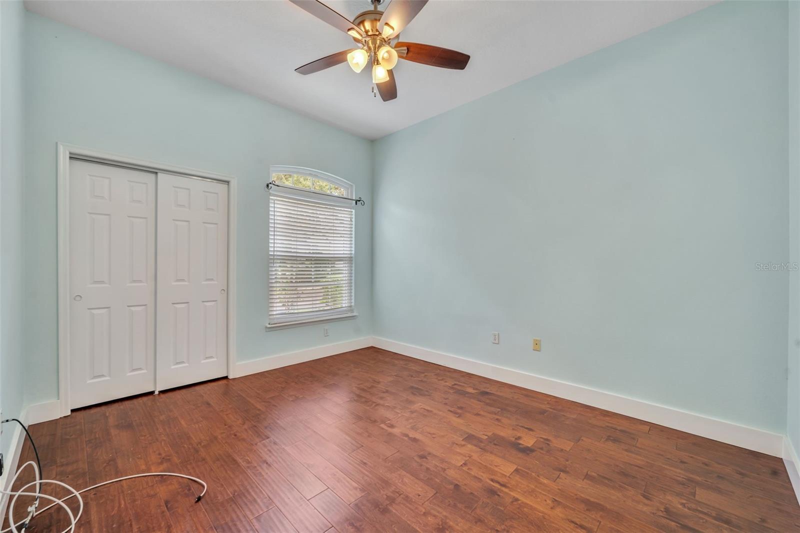 Image 28 of 52 For 196 Wimbledon Circle