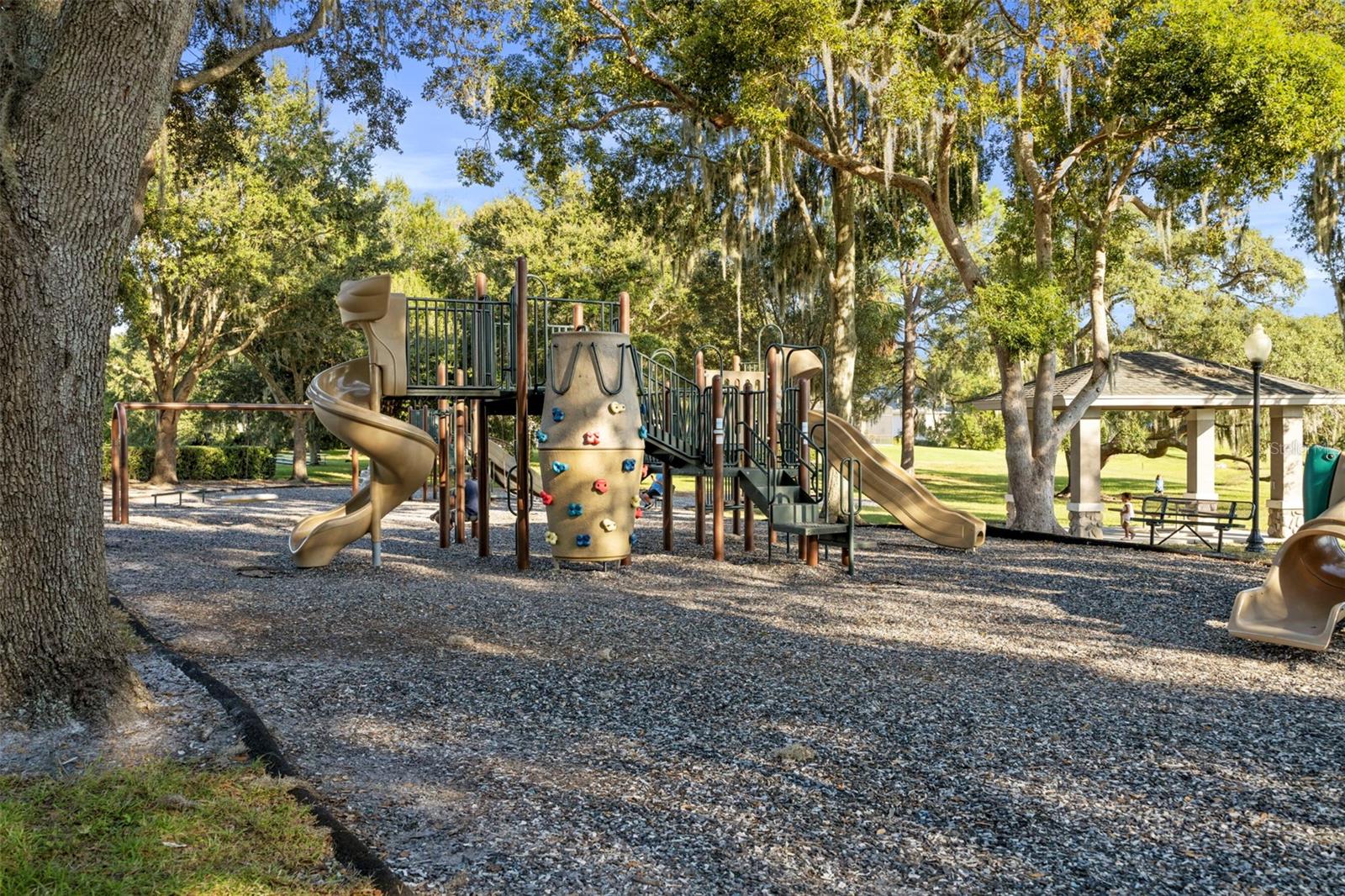 Image 45 of 52 For 196 Wimbledon Circle