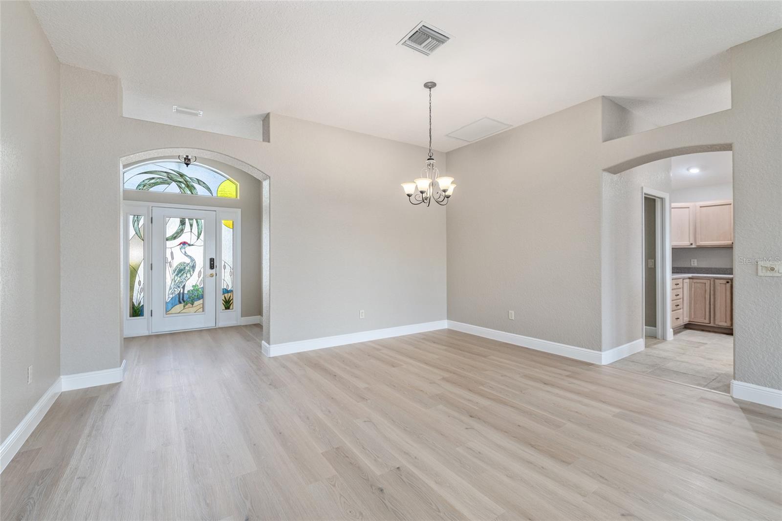 Image 6 of 45 For 1587 Hartsville Trail