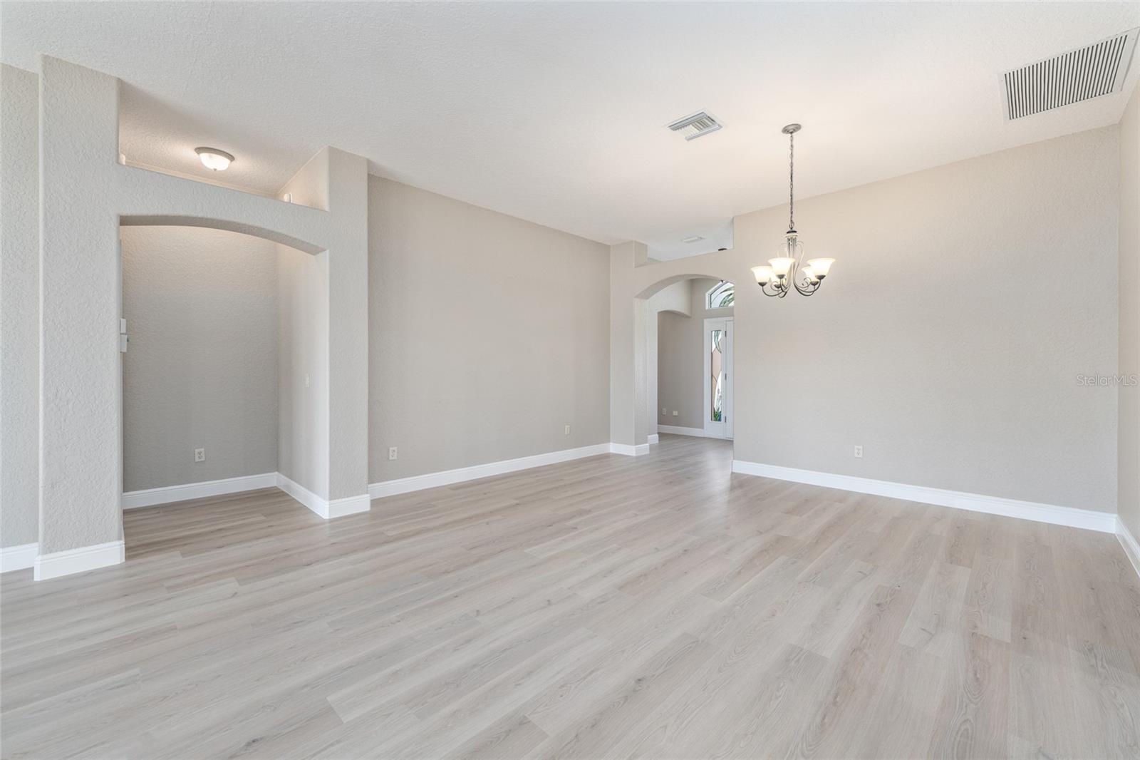 Image 8 of 45 For 1587 Hartsville Trail