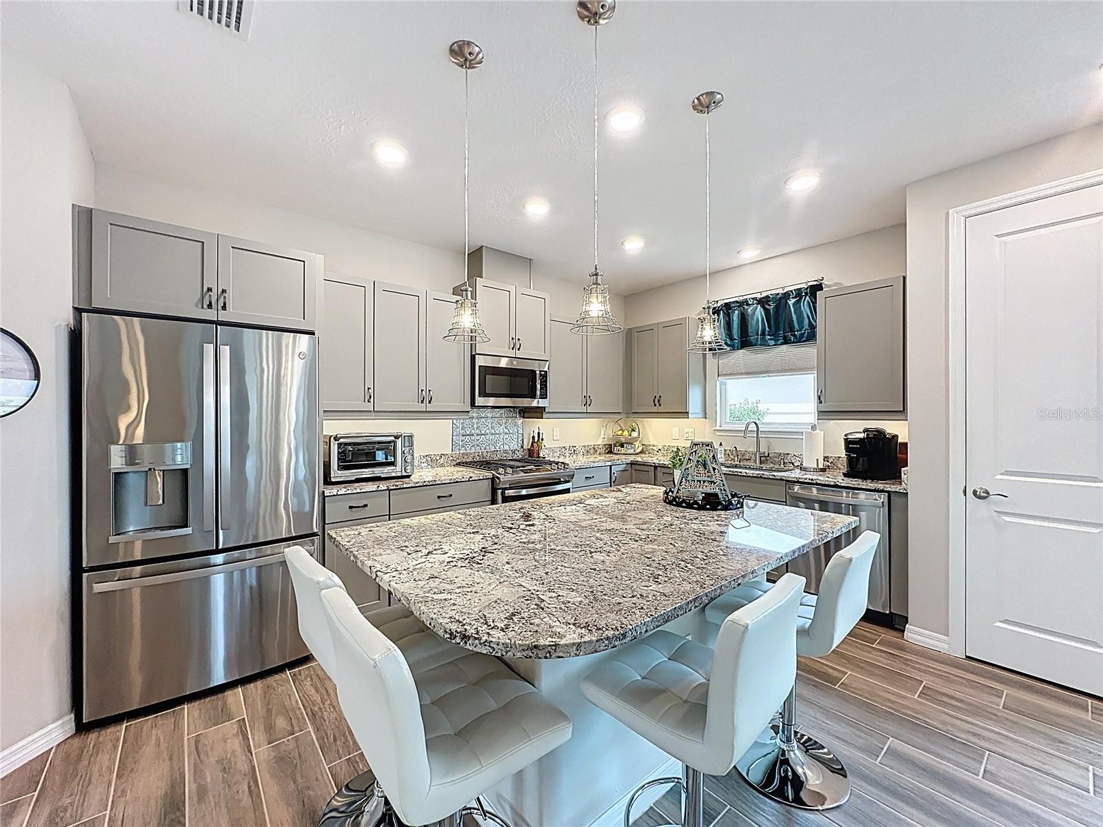 Image 10 of 58 For 422 Alcove Drive