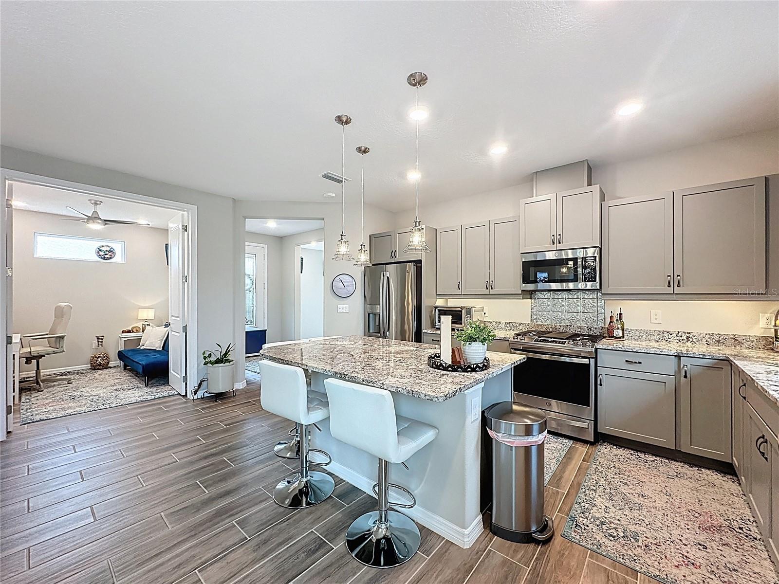 Image 6 of 58 For 422 Alcove Drive