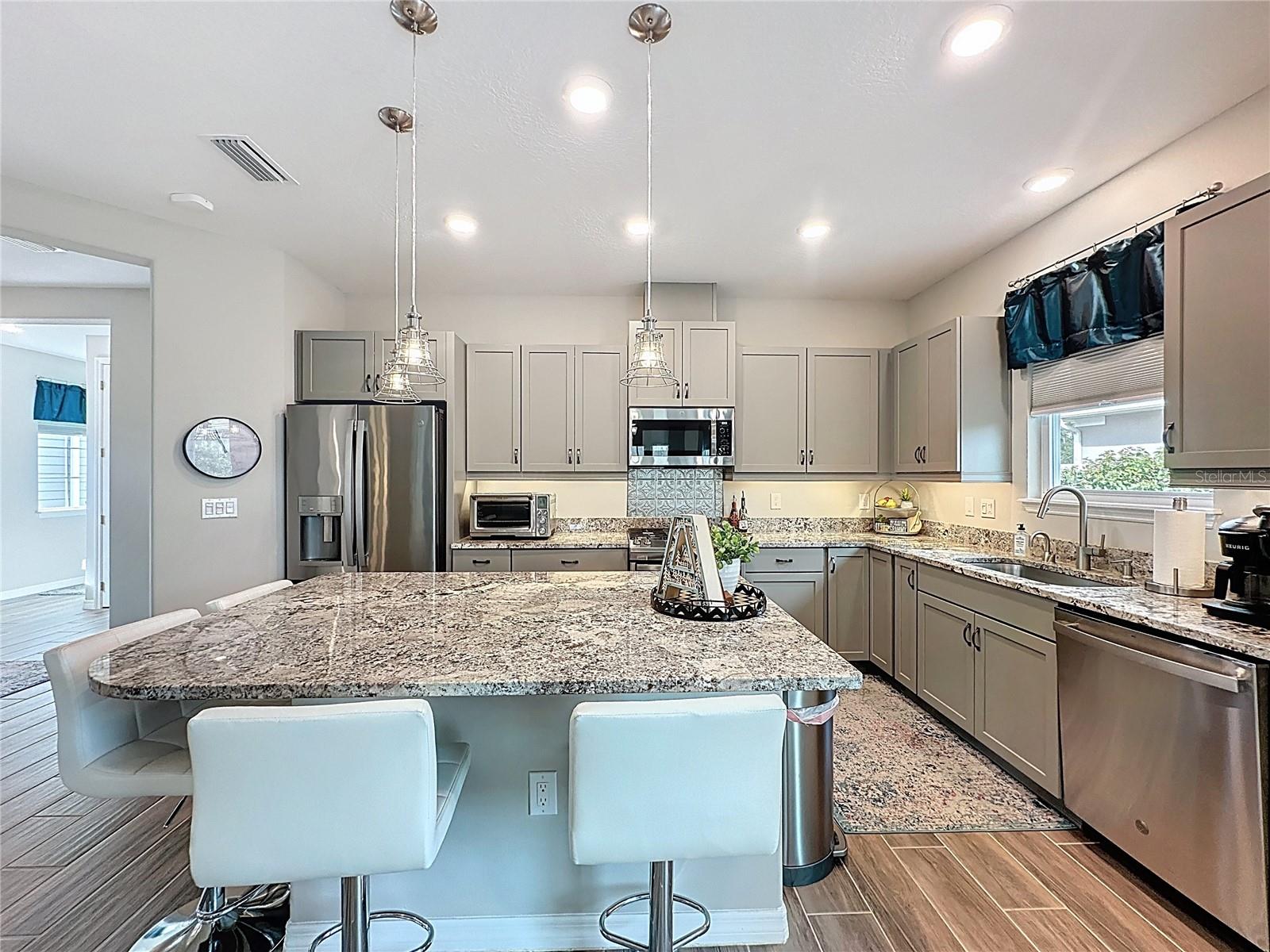 Image 9 of 58 For 422 Alcove Drive