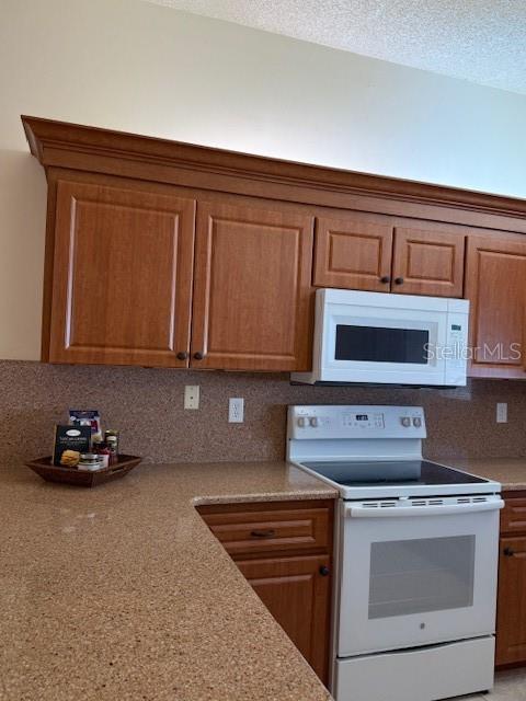 Image 4 of 34 For 17576 96th Court