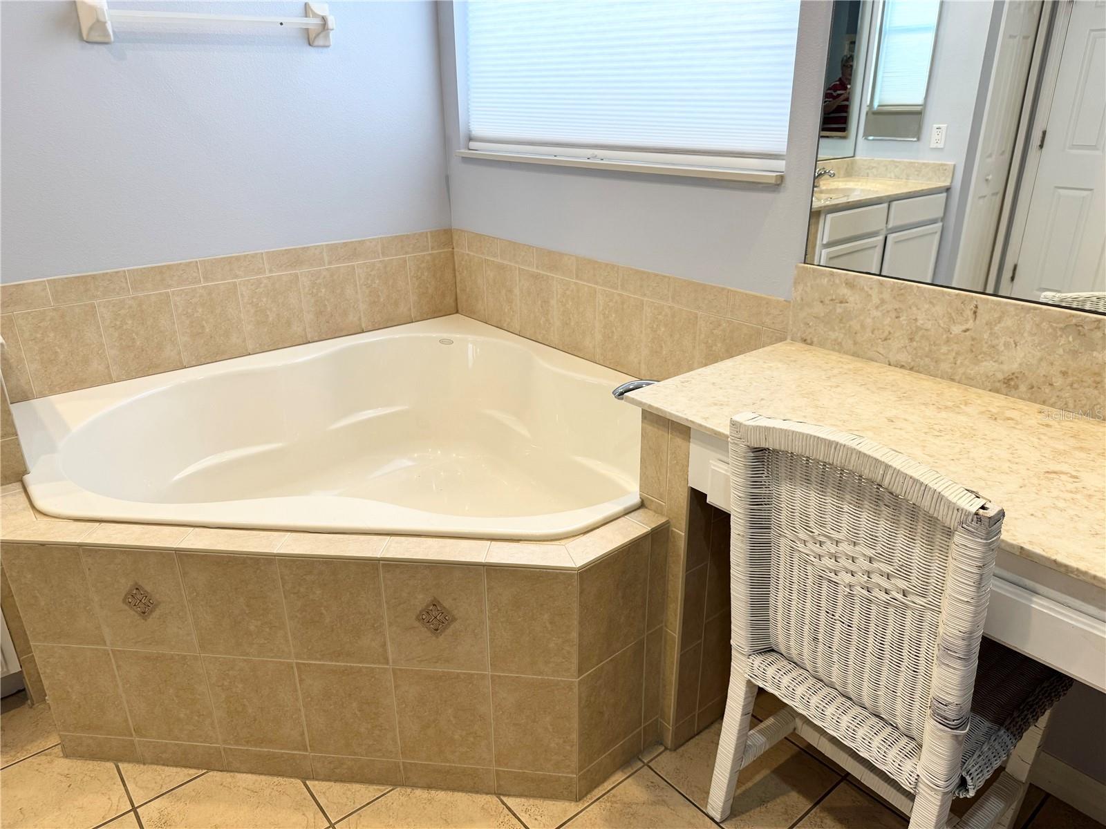 Image 26 of 46 For 1923 Jean Marie Drive