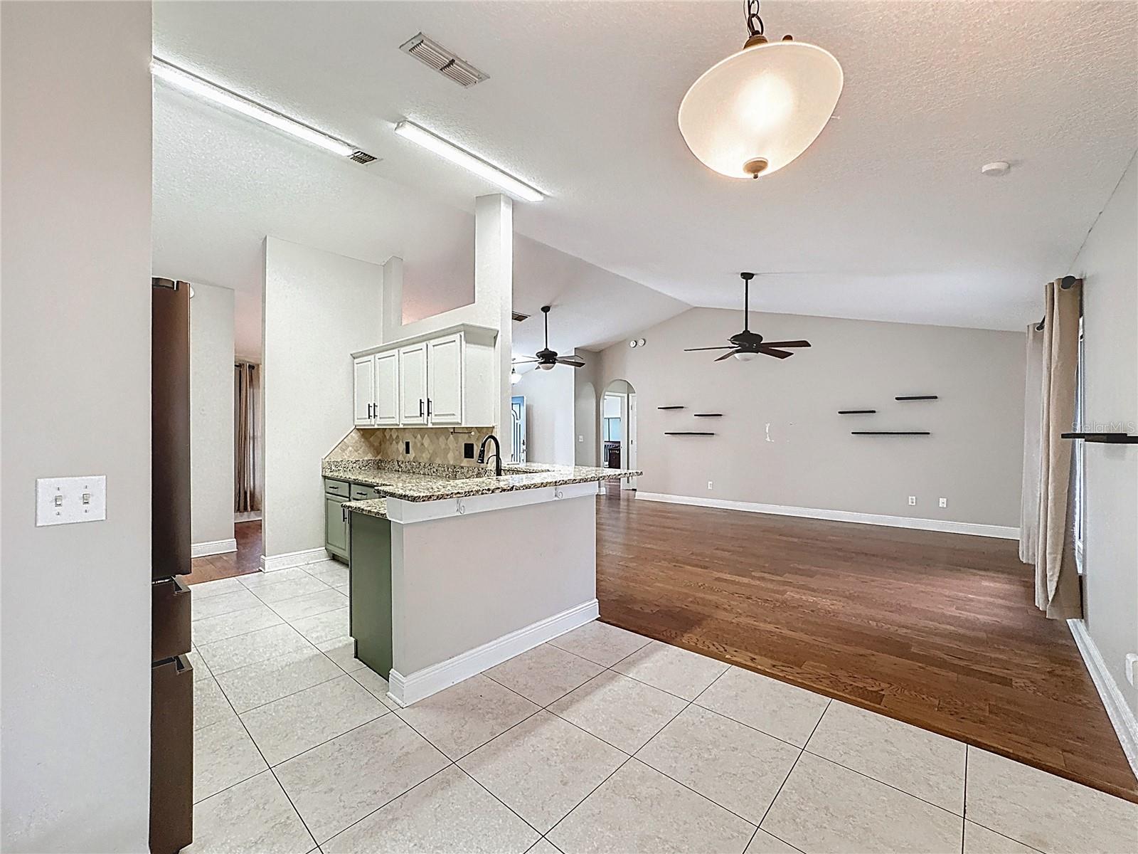 Image 11 of 40 For 917 Marquee Drive