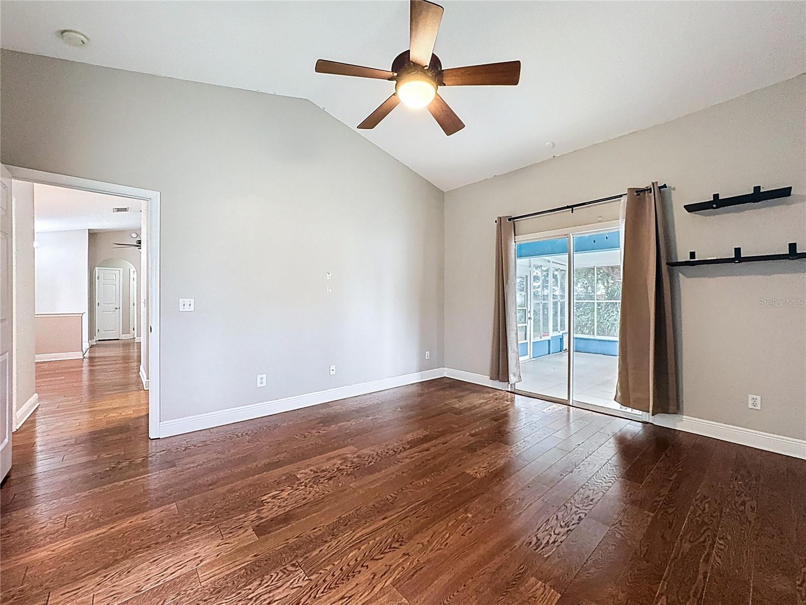 Image 14 of 40 For 917 Marquee Drive