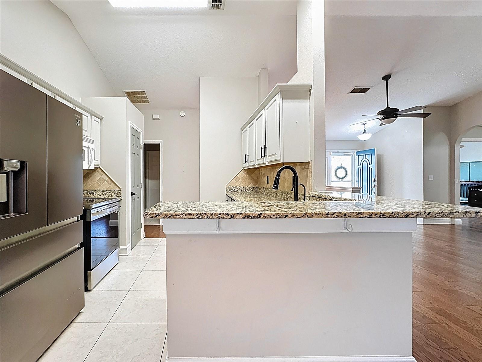 Image 6 of 40 For 917 Marquee Drive