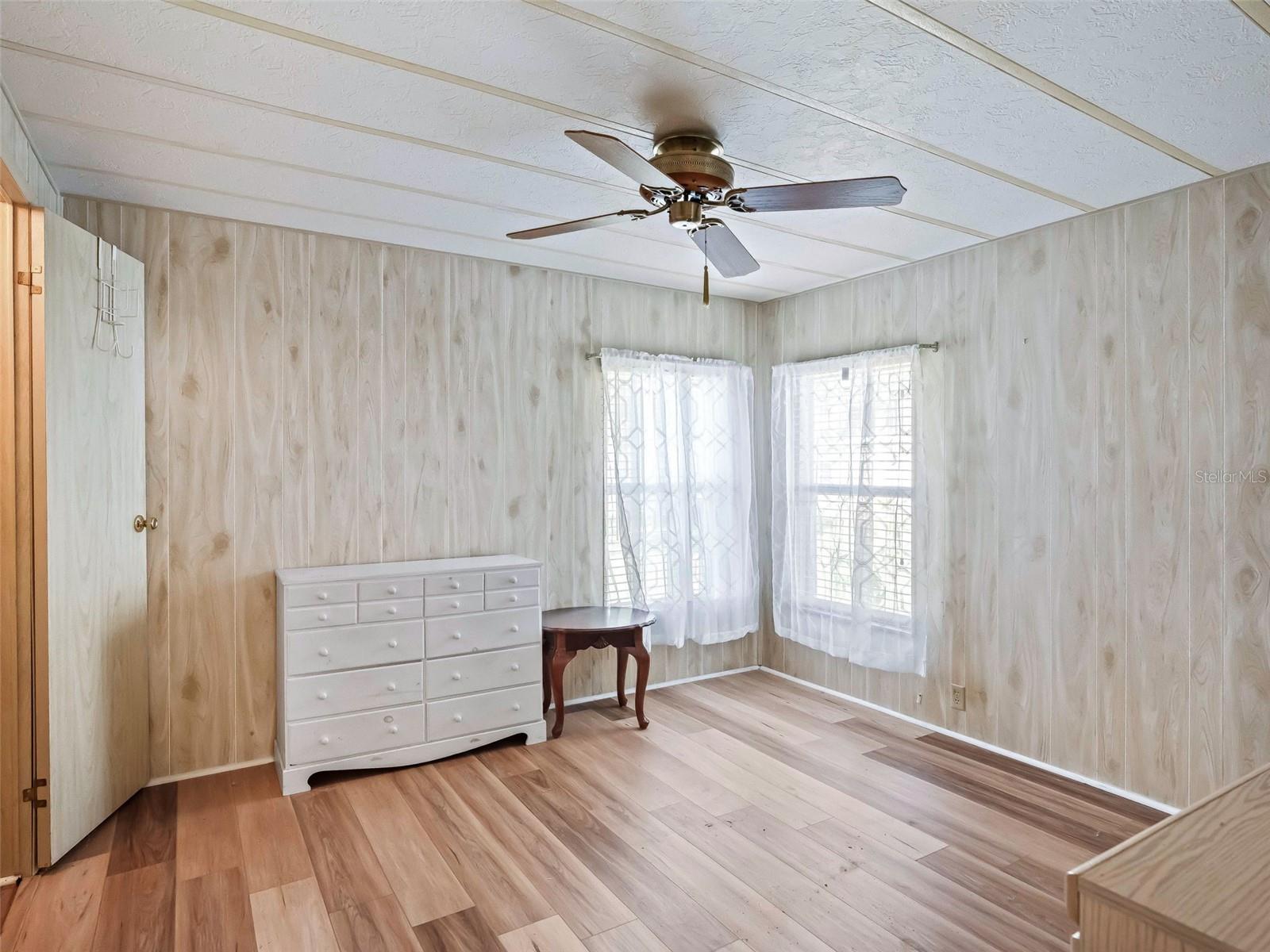 Image 24 of 38 For 1102 Dustin Drive