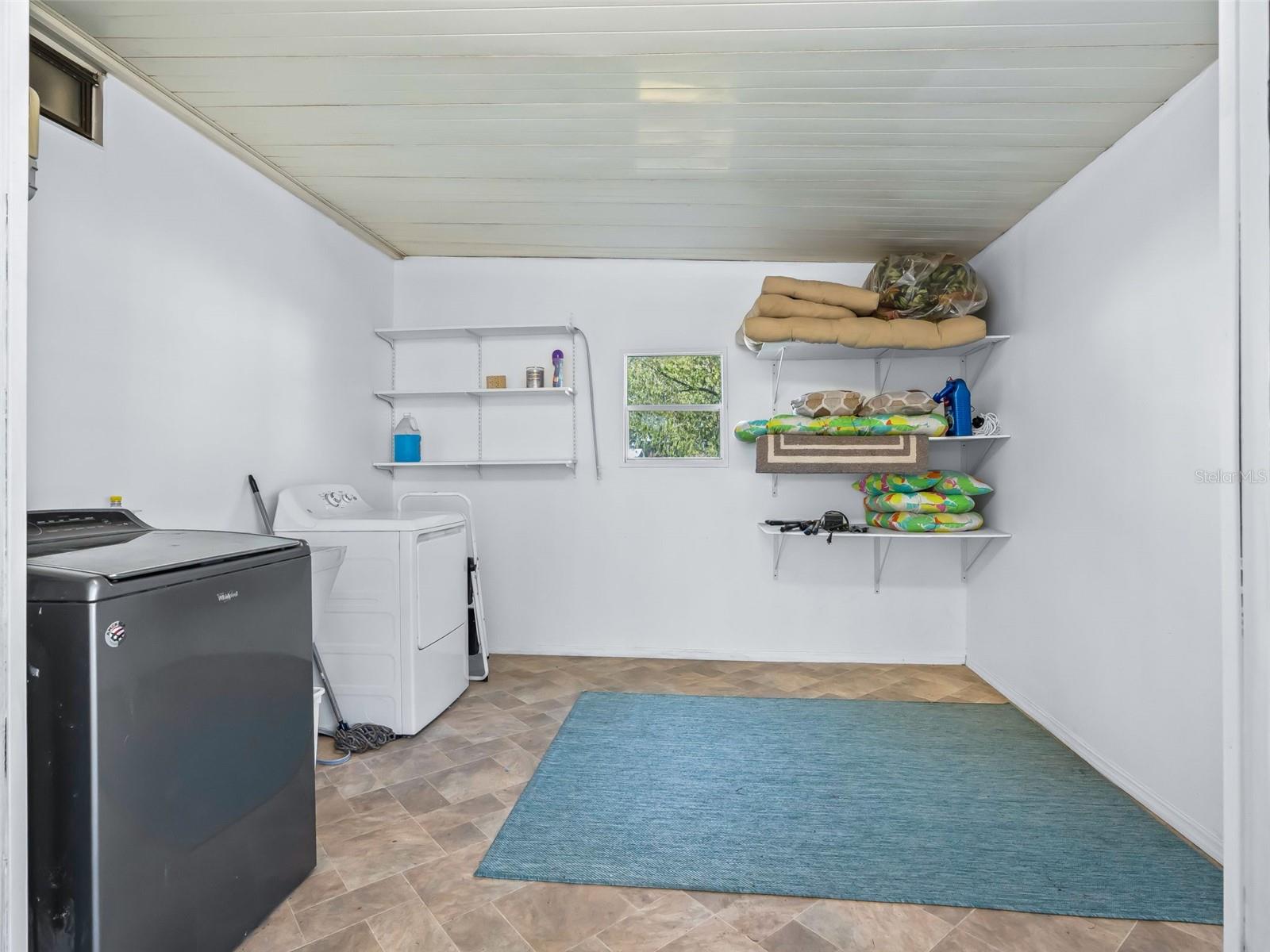 Image 28 of 38 For 1102 Dustin Drive