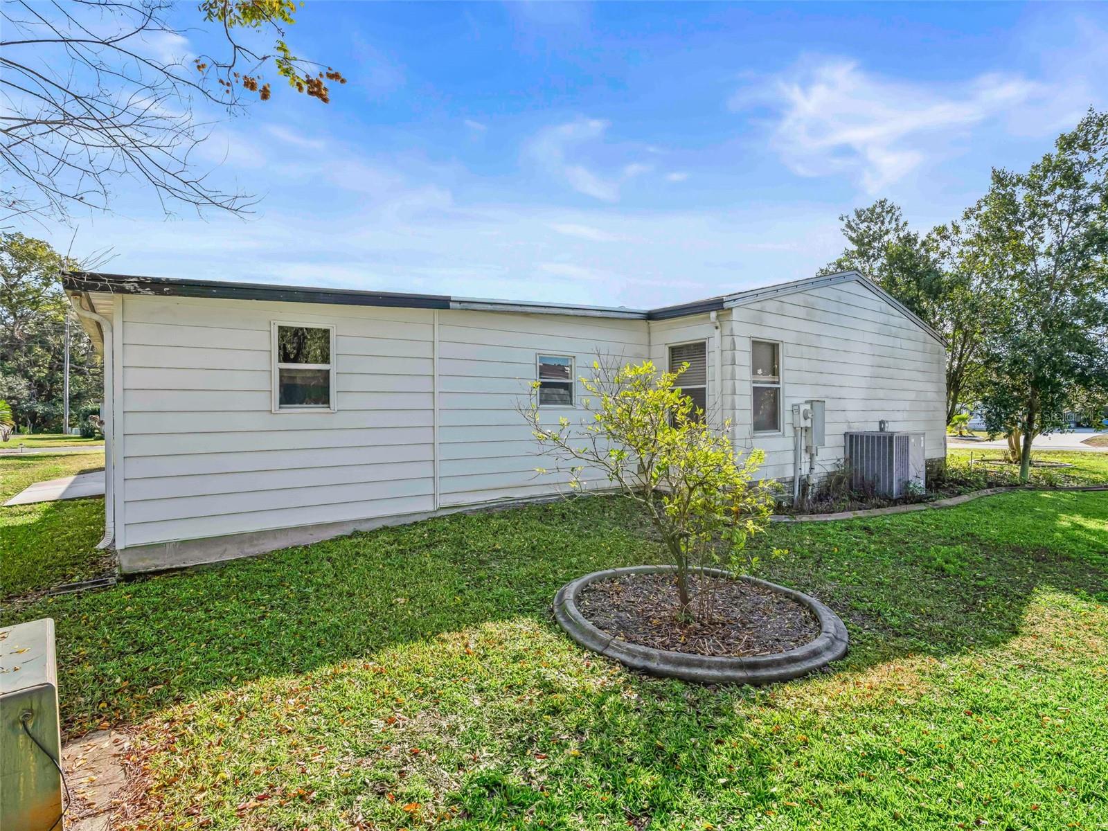 Image 30 of 38 For 1102 Dustin Drive