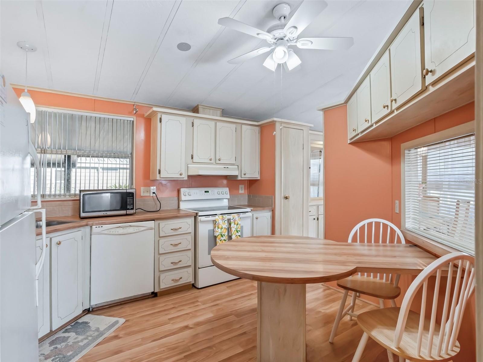 Image 7 of 38 For 1102 Dustin Drive