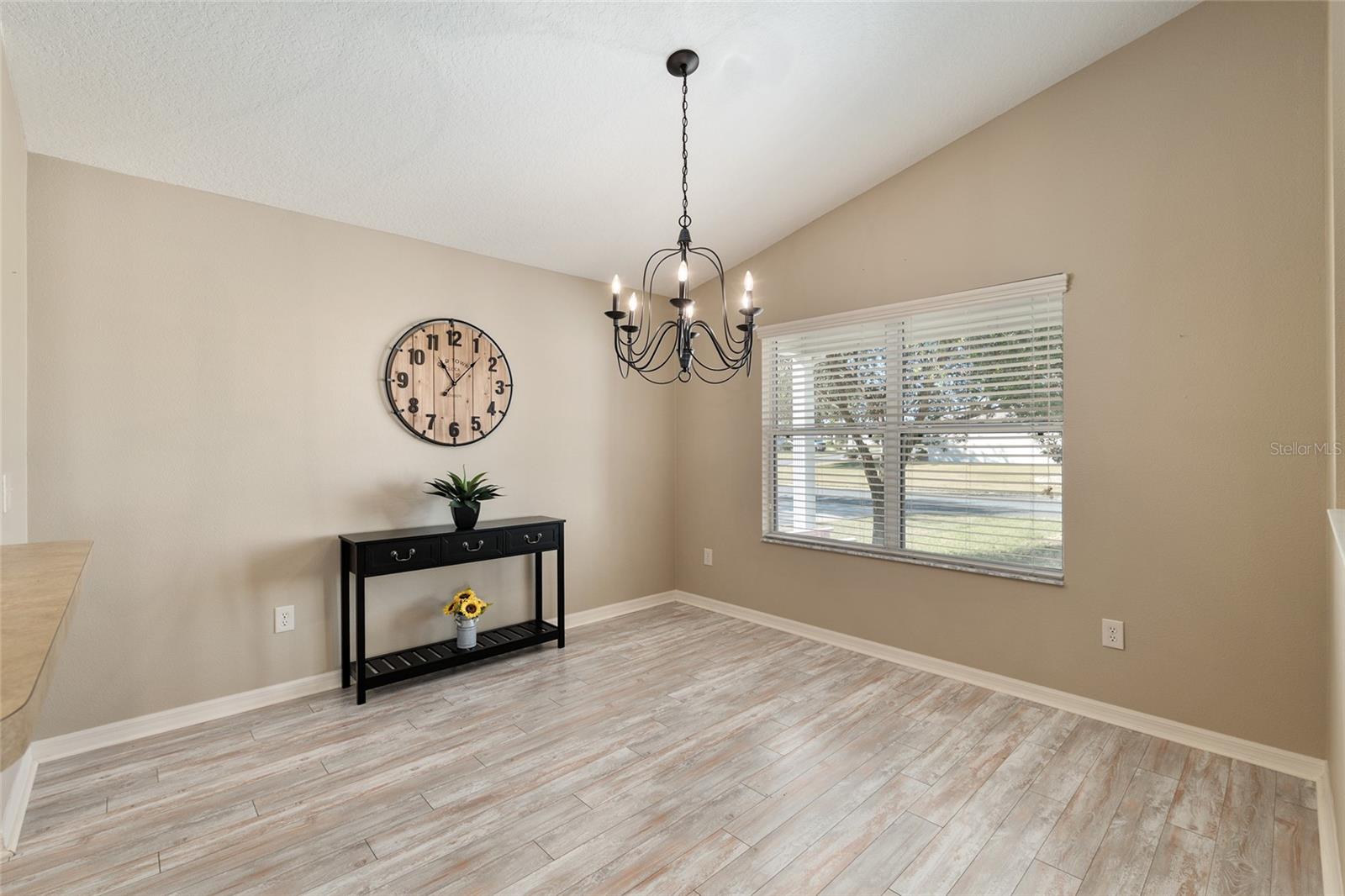 Image 23 of 63 For 2082 Harston Trail