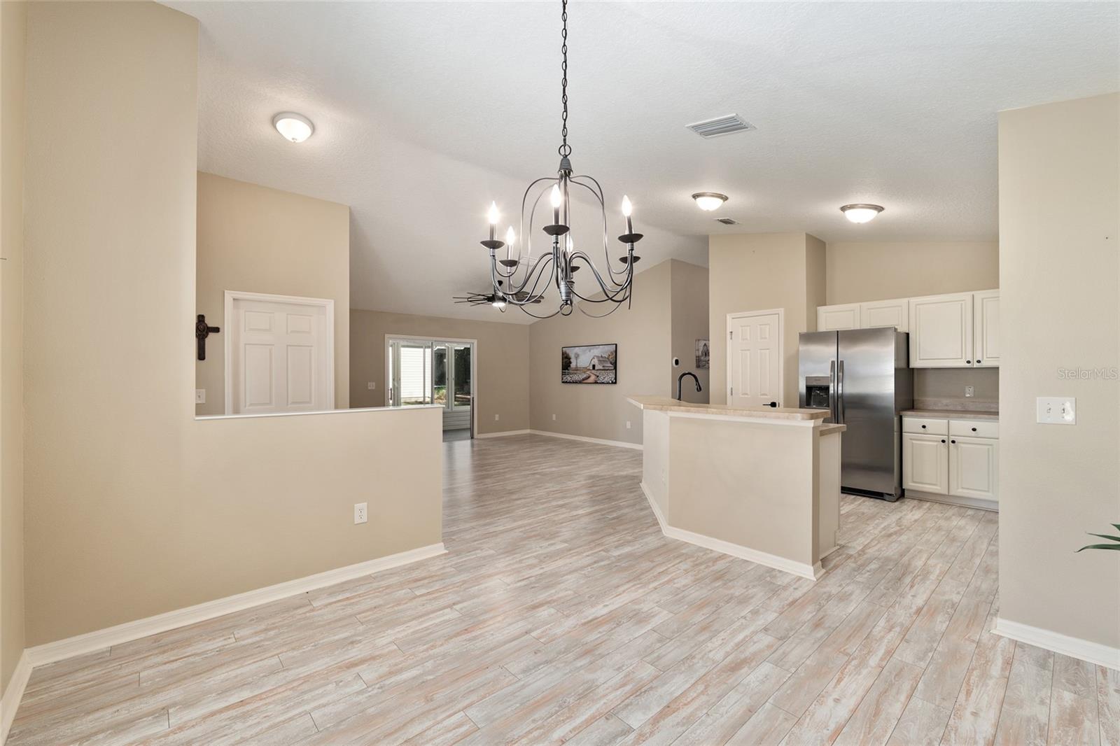 Image 24 of 63 For 2082 Harston Trail