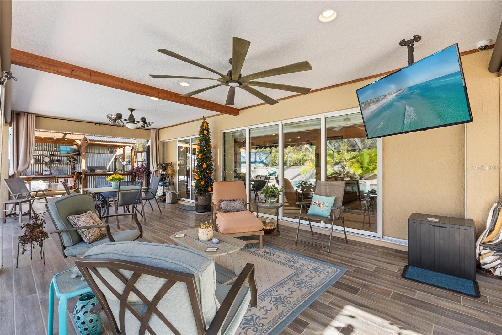 Image 27 of 39 For 2611 Jupiter Way