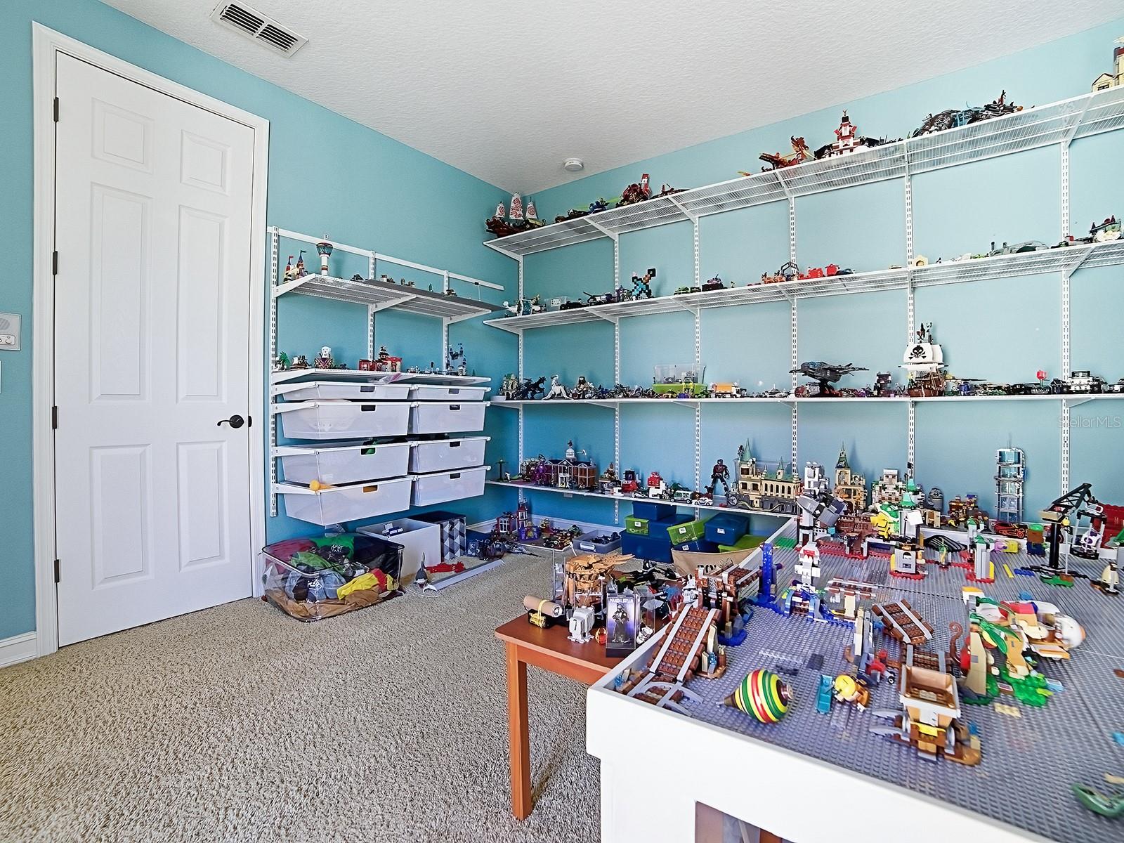 Image 44 of 63 For 3119 Falconhill Drive