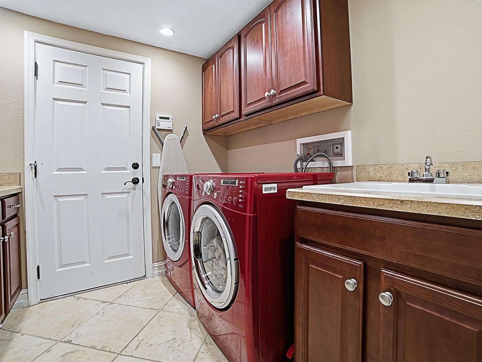 Image 50 of 63 For 3119 Falconhill Drive