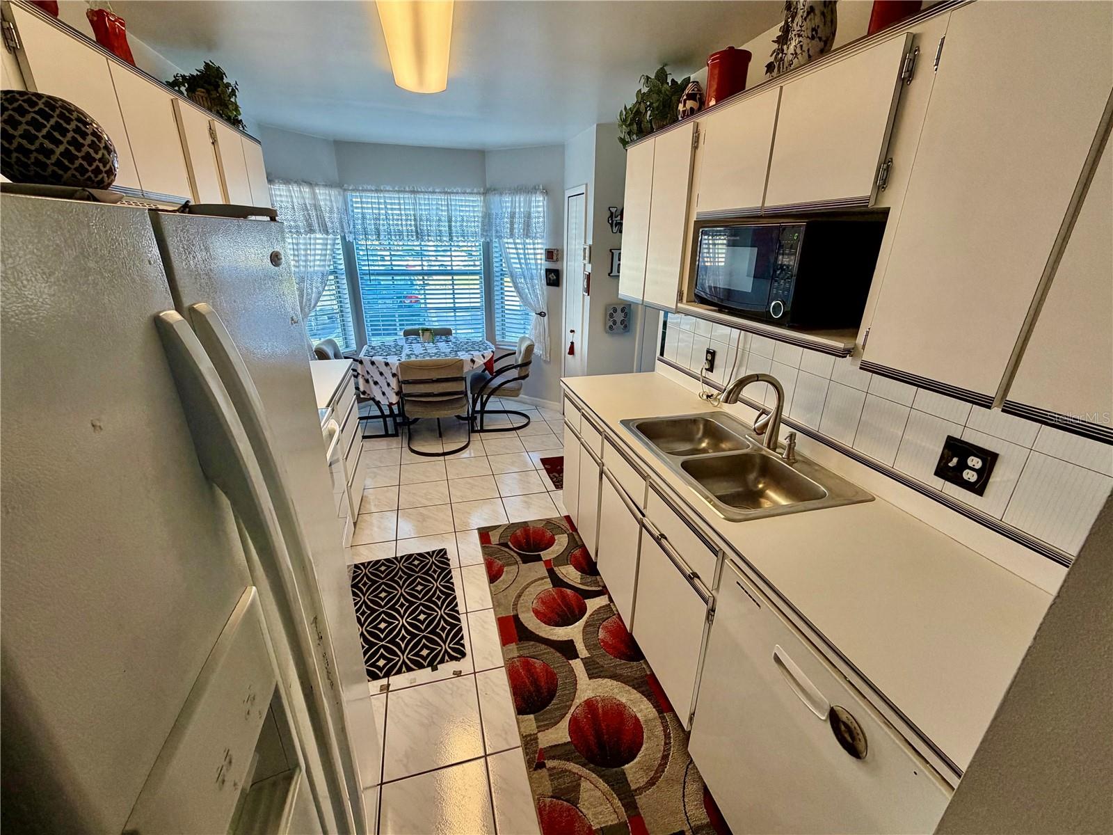 Image 7 of 20 For 11742 Whitewing Court