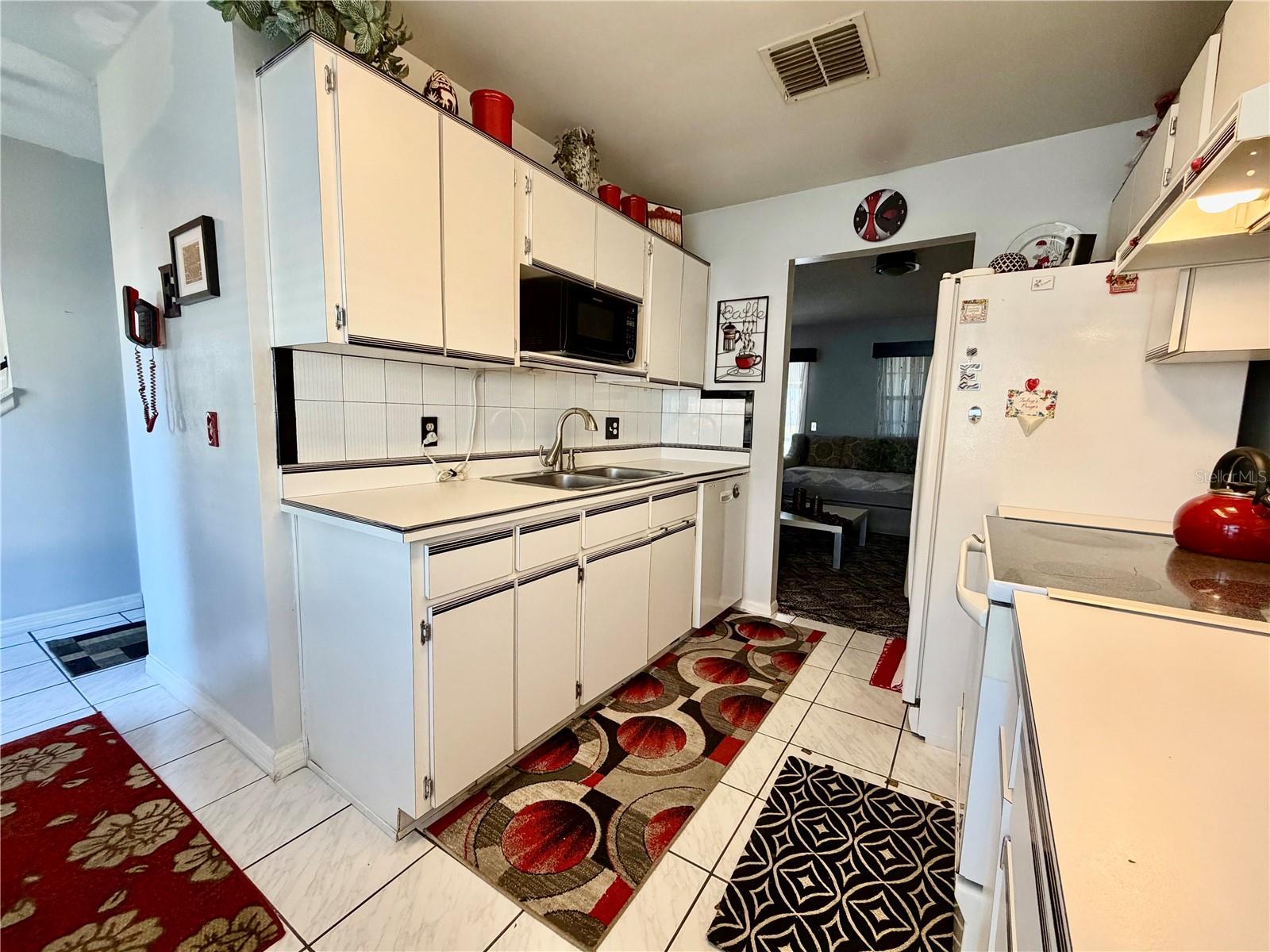 Image 9 of 20 For 11742 Whitewing Court