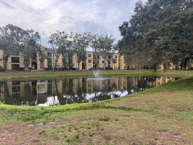 Listing photo id 2 for 5612 Pinnacle Heights Cir  108