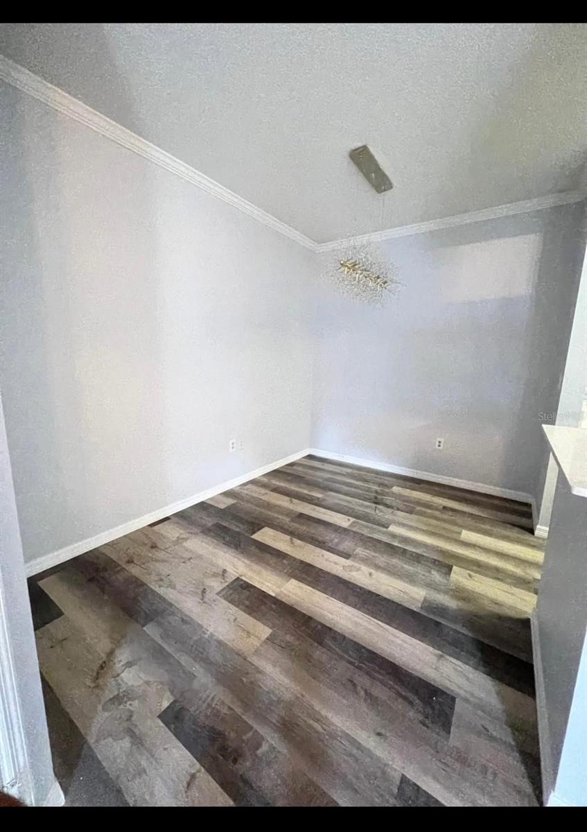 Listing photo id 3 for 5612 Pinnacle Heights Cir  108