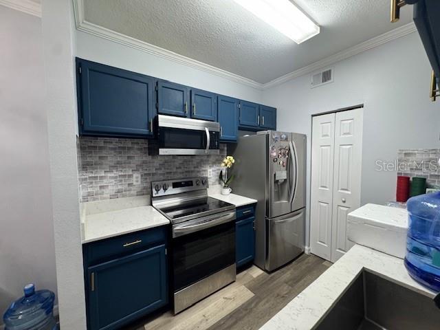 Listing photo id 5 for 5612 Pinnacle Heights Cir  108