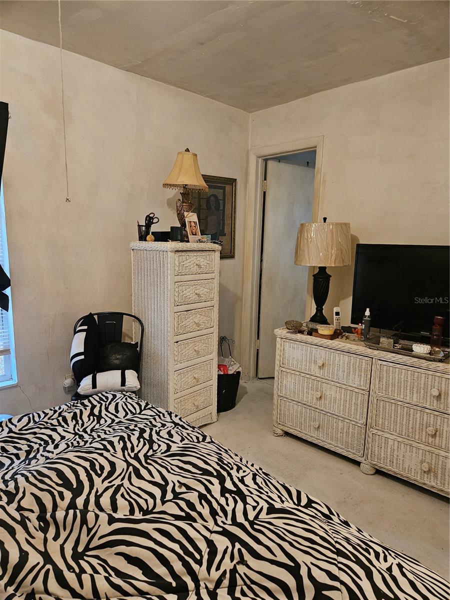 Image 13 of 30 For 14118 45th Court