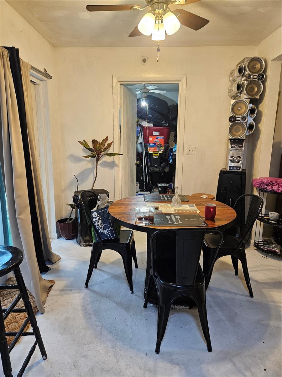 Image 8 of 30 For 14118 45th Court