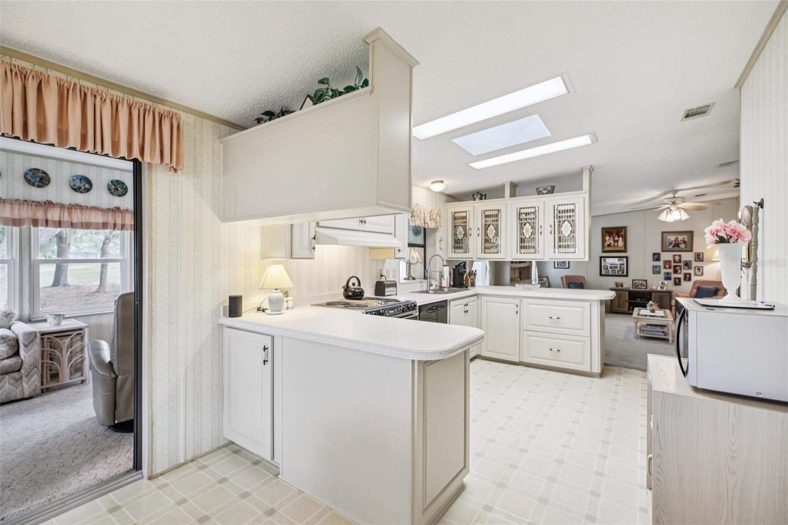 Image 26 of 86 For 25726 Oak Alley