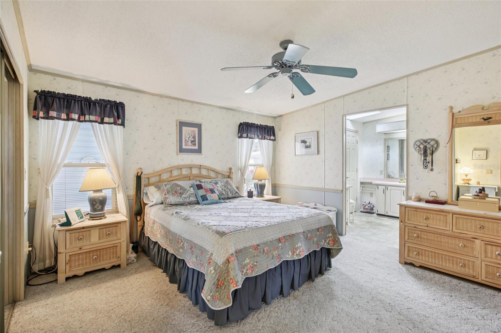 Image 27 of 86 For 25726 Oak Alley