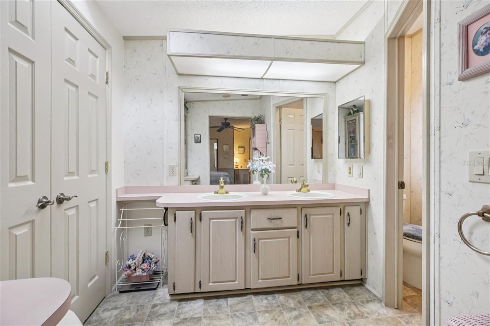 Image 30 of 86 For 25726 Oak Alley