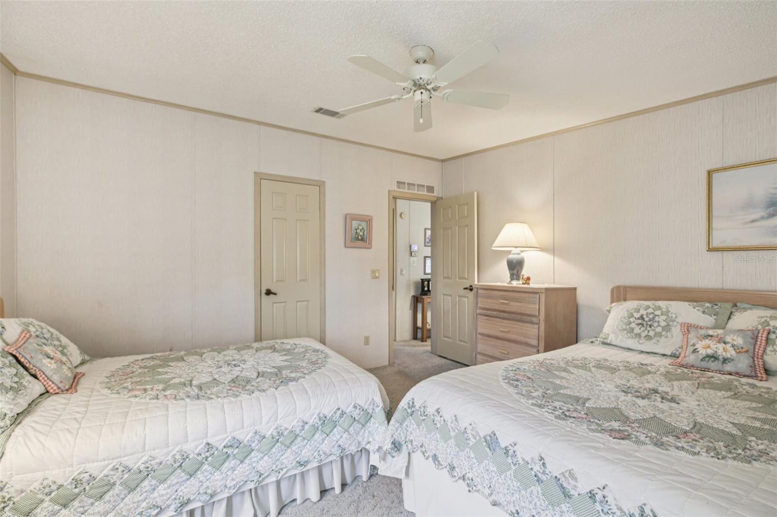 Image 35 of 86 For 25726 Oak Alley