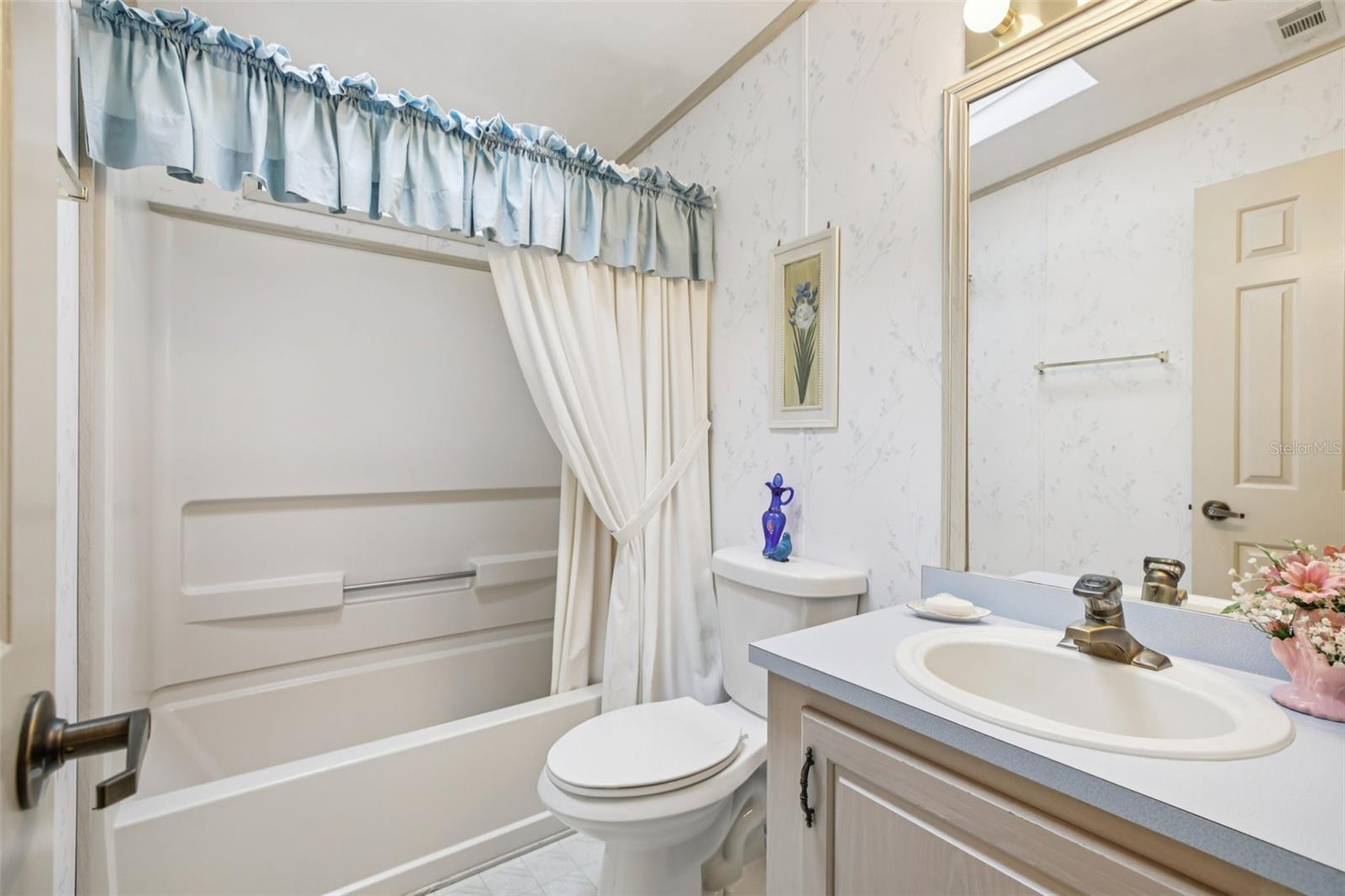 Image 36 of 86 For 25726 Oak Alley