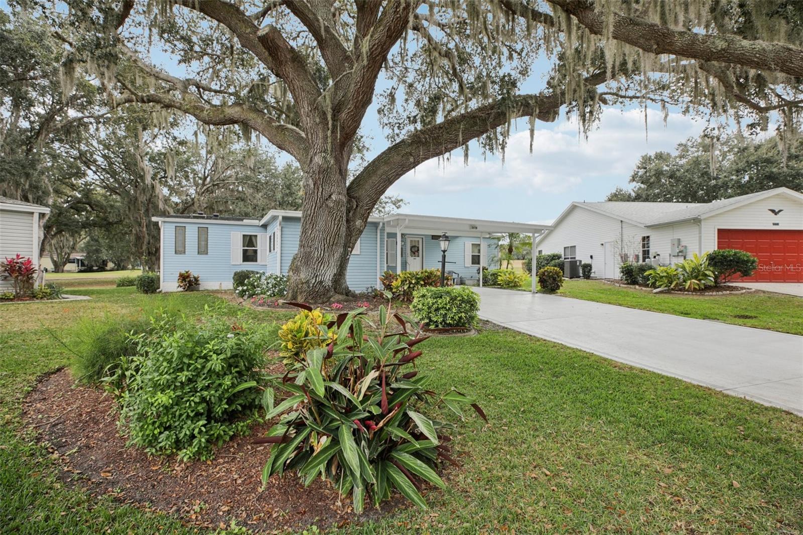 Image 47 of 86 For 25726 Oak Alley