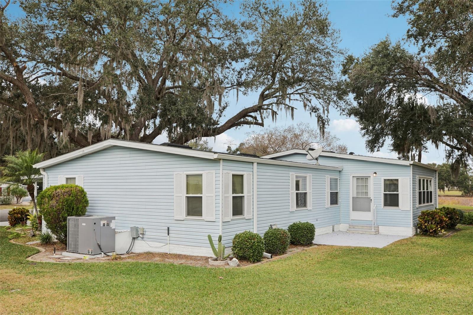 Image 49 of 86 For 25726 Oak Alley