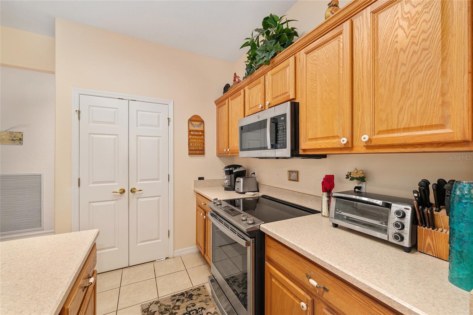 Image 20 of 75 For 9153 137th Street Road