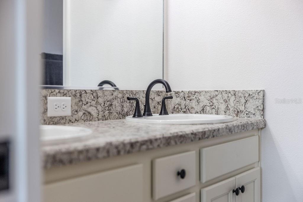 Image 36 of 50 For 2938 Chimborazo Way