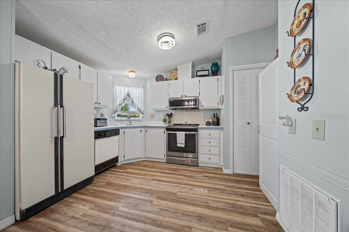 Image 5 of 39 For 1616 Myrtle Beach Drive