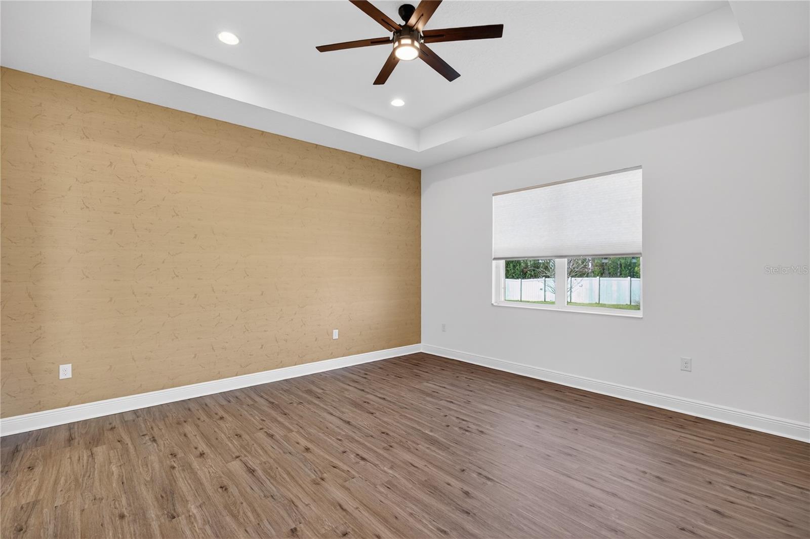 Image 22 of 53 For 8677 Bridgeport Bay Circle