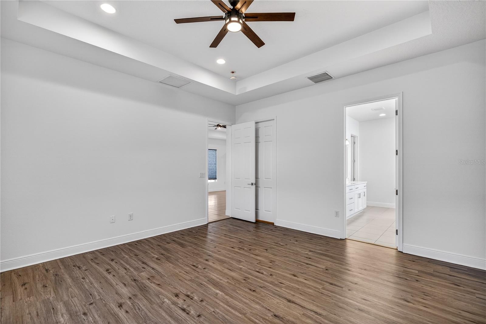 Image 24 of 53 For 8677 Bridgeport Bay Circle