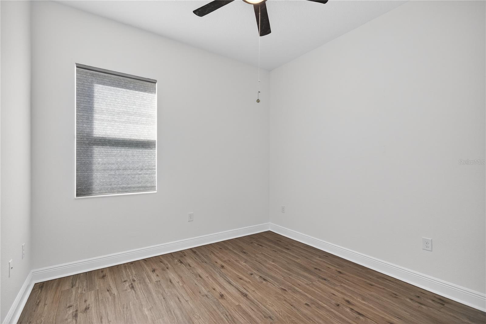 Image 27 of 53 For 8677 Bridgeport Bay Circle