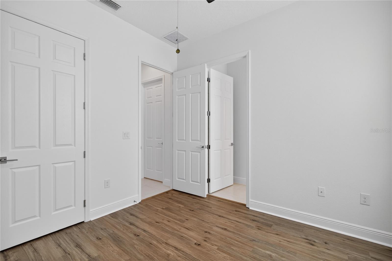 Image 29 of 53 For 8677 Bridgeport Bay Circle