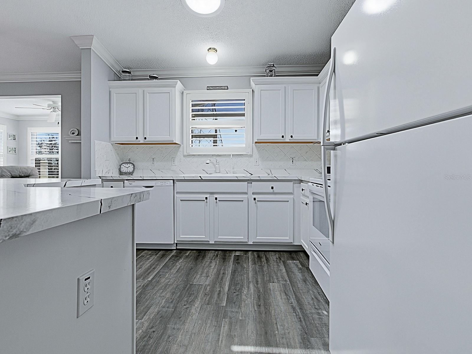 Image 14 of 43 For 676 Camino Del Rey Drive