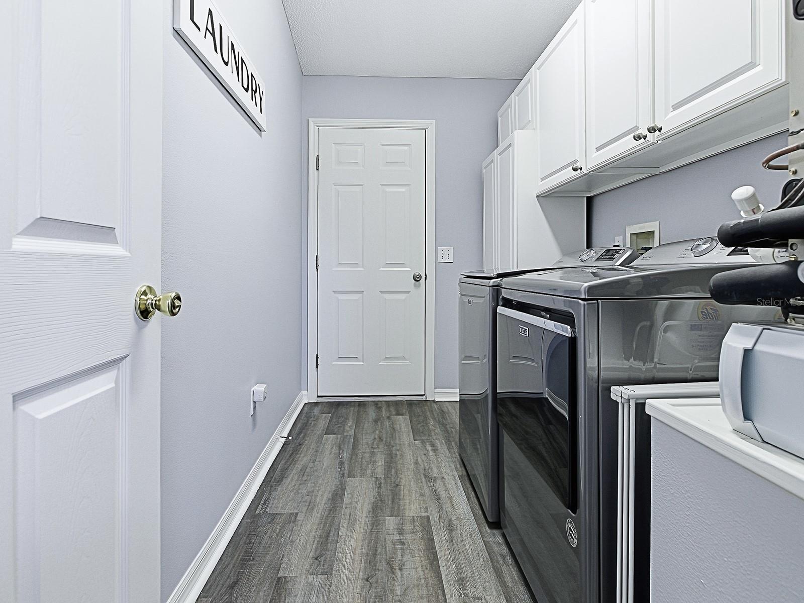 Image 20 of 43 For 676 Camino Del Rey Drive