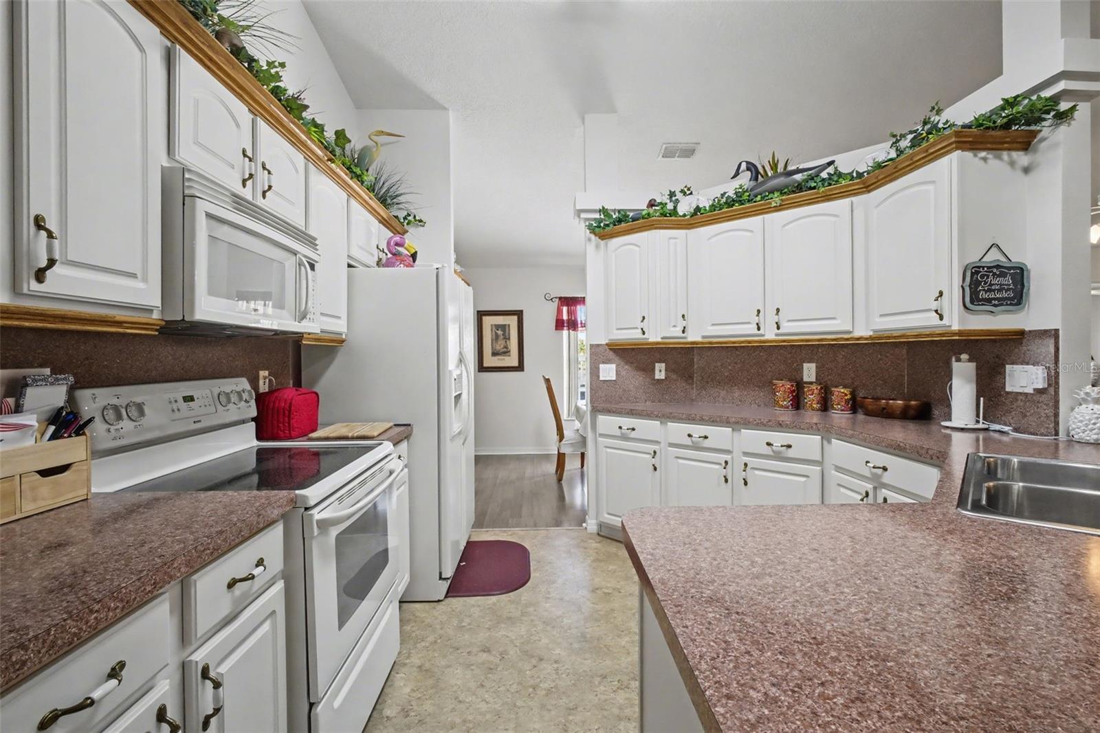 Image 10 of 30 For 8459 60th Court